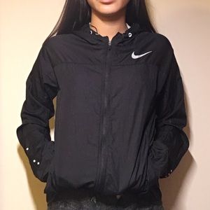 Lightweight black nike jacket